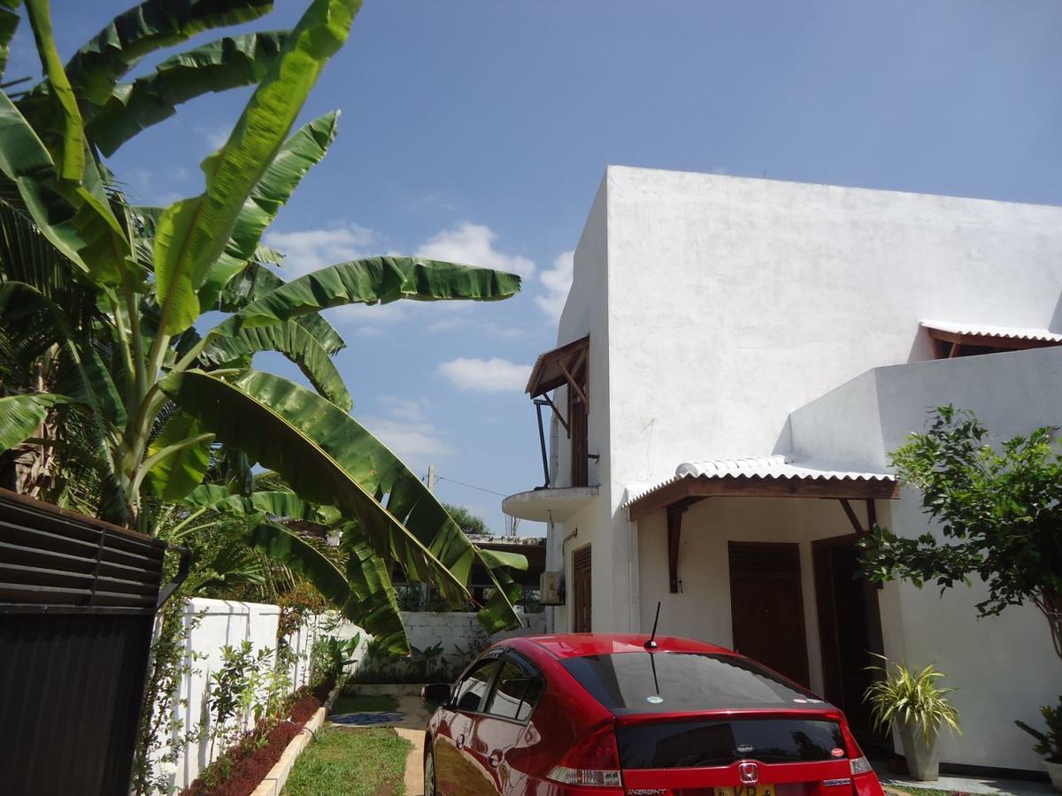 Tree House Holiday Home Kombichankulama Exterior photo